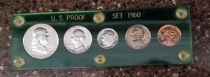 EE. UU. 1960 Juego a prueba de plata S en soporte de lucita mayúscula -verde- ¡hermoso estado! - Imagen 1 de 6