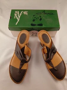Born Black Leather Wedge Sandals Size 9M  - Picture 1 of 4