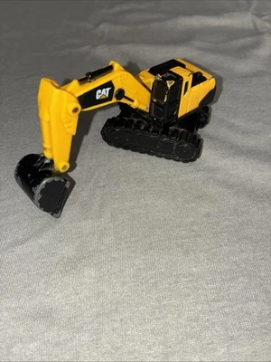 2019 CATAPILAR MINI EXACAVATORS TOY Tested Works Chipped Paint - Image 1 of 4