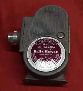 Fotocamera vintage Bell & Howell 134 8 mm * FUNZIONA - Foto 1 di 8