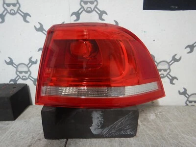 Luz trasera derecha Volkswagen Touareg 2011 2012 2013 2014 OEM Foto 1 de 4