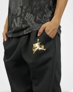 NUEVOS CON ETIQUETAS NIKE AIR JORDAN CLÁSICOS LANA Pantalones para Correr Talla Grandes Negro/Oro Metálico - Imagen 1 de 2