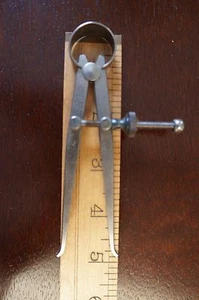 VTG Union Spring Style Flat Leg Inside Calipers 4 Inch Machinist New Old Stk USA - Picture 1 of 1