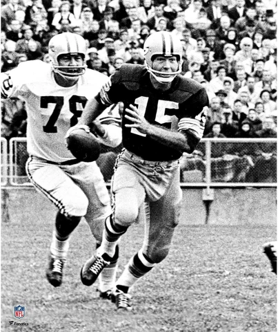 Bart Starr Green Bay Packers Unsigned Scrambling Photograph Cover