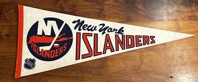 VINTAGE 1970’s NY NEW YORK ISLANDERS FULL SIZE FLAG PENNANT NHL HOCKEY EX - Image 1 of 4