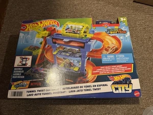 Hot Wheels City Tunnel Twist Car Wash Genuine - Picture 1 of 1