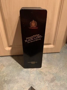 Contenedor de licor de lata de whisky escocés de 12 años Johnny Walker etiqueta negra - Imagen 1 de 7