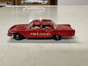 LESNEY Matchbox #55 Ford Fairlane FIRE CHIEF car with POLICE CAR baseplate - Picture 1 of 7