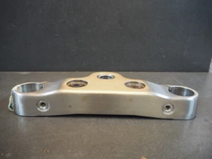 BRIDGE,TOP HOLDER-FORK UPPER TOP YAMAHA XV1600A WILD STAR 98 4WM-W2341-00 18380 - Bild 1 von 6
