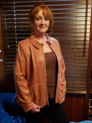 Isaac Mizrahi Fawn Marrón Color Cuero Chaqueta Mujer Talla 16 Nuevo, Nunca Usado Foto 1 de 4