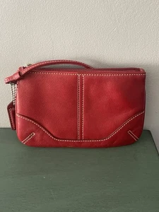 Authentic Coach Red Wristlet Wallet Perfect Condition - Picture 1 of 8