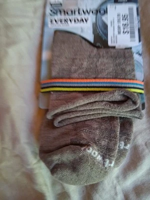 Calcetines Smartwool Unisex Medianos M Med Lana Merino Todos los Días Pata de Gallo Fossil Zero Foto 1 de 4