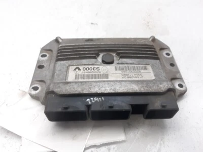 8200321263 centralina motore per RENAULT MEGANE II CLASSIC BERLINA CONFORT - Immagine 1 di 4
