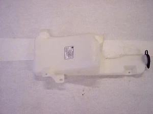 2006 silverado  windshield washer reservoir - Bild 1 von 4
