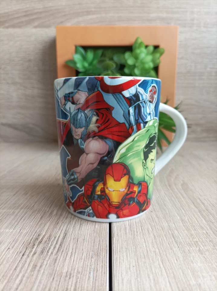 Tasse Marvel Avengers - Photo 1/4