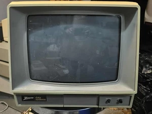 Retro Gaming Vintage Zenith ZVM-133 Computer Monitor, CGA, Powers On, Classic! - Picture 1 of 5