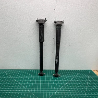 08-14 MERCEDES-BENZ W204 C250 C350 C300 PAR DE PUNTALES DE CHOQUE TRASERO IZQUIERDO Y DERECHO OEM Foto 1 de 4