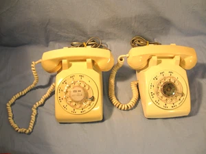 Vintage Lot Stromberg-Carlson & Itt Drehscheibe Beige Tischtelefone - Bild 1 von 8