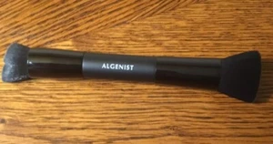 Algenist Black Reveal Pennello Fondotinta Lucidante Doppia Estremità - Nuovo - Spedizione Gratuita - Foto 1 di 3