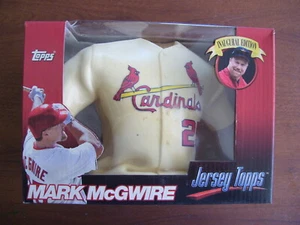 1999 TOPPS JERSEY TOPPS home jersey MARK McGWIRE - Picture 1 of 2