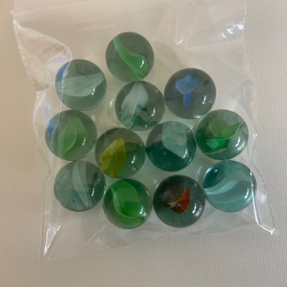 Ker-Plunk/Kerplunk 1990s - Spare/Replacements / 12 Glass Marbles - Free P&P - Image 1 of 1