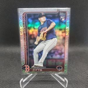 Richard Fitts 2025 Topps Series 2 RC Fanatics Logo Foil #670 Boston Red Sox - Bild 1 von 2