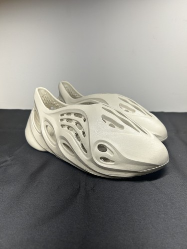 Yeezy Foam Runner Sabbia Taglia 7