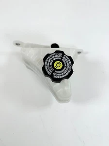 2019 - 2021 Cadillac XT4 Brake Master Cylinder Reservoir Tank 84715254 OEM - Picture 1 of 8