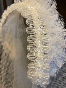 Vintage Girl's Communion Veil, 28" Long - Bild 1 von 7