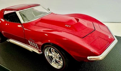 Hot Wheels Red 69 Corvette Stingray 427 Diecast 1:18 w/display stand NIB Vintage - Image 1 of 4