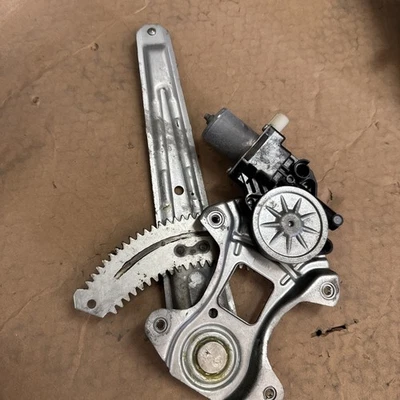 Regulador de ventana de puerta lateral derecha trasera Subaru Impreza 2017-2023 con motor OEM 0028 Foto 1 de 4