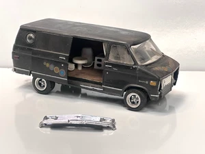 70s ChevyVan Love Van Custom Model Hippie Fisheye Window 1:24 Hand Built Vintage - Picture 1 of 14