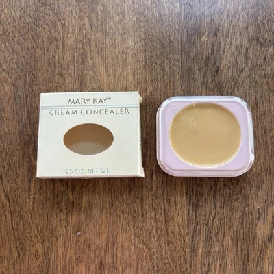 Corrector crema Mary Kay vintage #0098 NUEVO - NUEVO EN CAJA Foto 1 de 3