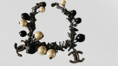 CHANEL Charm Metal Black Coco Mark Pearl Bracelet White and Black Japan [Used] - Image 1 of 4