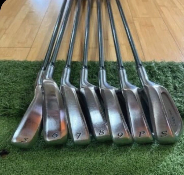 PRGR CT-507 M-30 SWEEP 7PC 5 6 7 8 9 PW SW IRONS Ladies L-FLEX SET GOLF CLUBS - Image 1 of 4