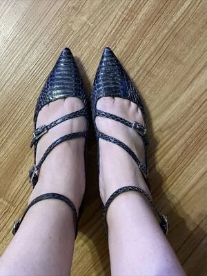 Zapatos planos Sigerson Morrison talla 9.5 gris cocodrilo tiras punta Foto 1 de 4