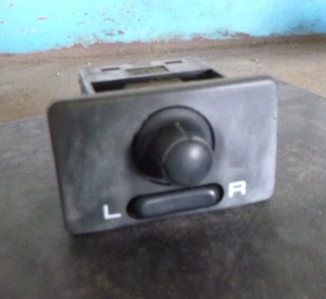 Nissan Pulsar N15 95-00 Mirror Switch - Picture 1 of 3