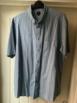 Camisa masculina James Pringle manga curta gola abotoada listra azul grande - Imagem 1 de 2