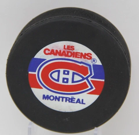 Vintage NHL Les Canadiens Montreal Trench Mfg. Official Canada Puck Vegum Cover