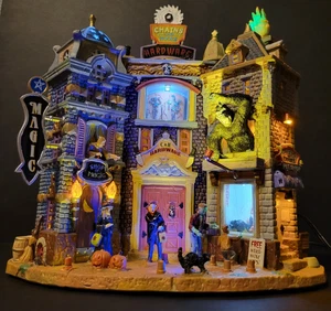 Lemax Spooky Town Halloween Village Towne Square 05008 Hombre Lobo Drácula MUY RARO - Imagen 1 de 24