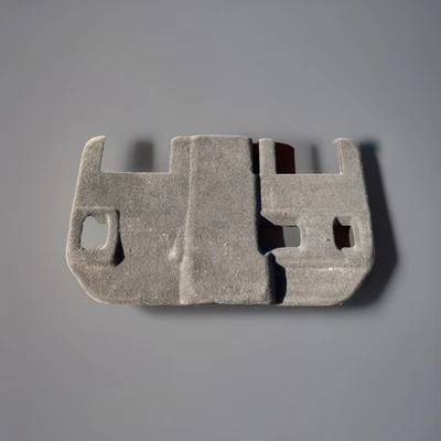 07-14 Yukon Denali Panel de alfombra trasera Plástico Pieza a presión Foto 1 de 3