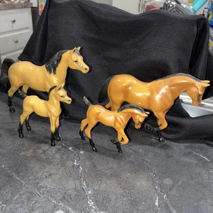 Hartland Vintage Pferd QH Buckskin Figur Familie 7" Serie Menge 4 - Bild 1 von 13