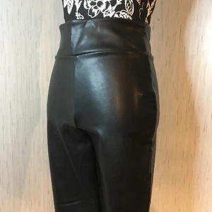 Abercrombie & Fitch Faux Leather Jeggings With Zippers Size Medium - Picture 1 of 13