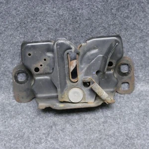 2007-2010 Chrysler Sebring Sedan Hood Latch Mechanism Good Used OEM 74344 - Foto 1 di 3