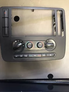4F2319980DA temperatura manual de aire acondicionado frontal principal se adapta al bisel FREESTAR 04-07 - Imagen 1 de 1