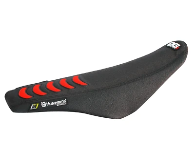 COPERTINA SELLA COPRISELLA  HUSQVARNA CR WR TE TC 125 250 310 450 510 2009  2013 - Immagine 1 di 2