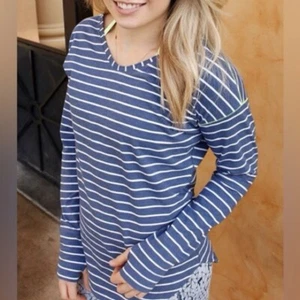 Lululemon Lux Indigo weiß gestreift Wochenende Langarmshirt Größe 6 - Bild 1 von 9