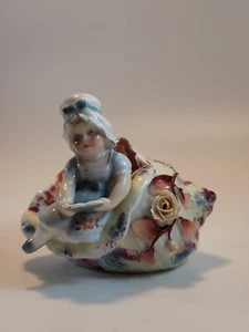 Vintage or antique (Japan?) Ceramic Victorian Colonial girl reading Figurine 4" - Picture 1 of 7