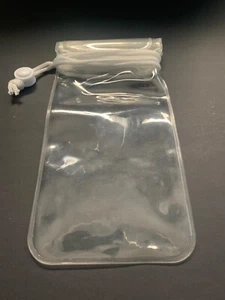 Cell phone waterproof pouch with neck cord and triple lock protection. Brand New - Picture 1 of 3