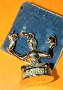 Vintage Wells Spirit of Detroit Michigan sterling charm - Picture 1 of 8